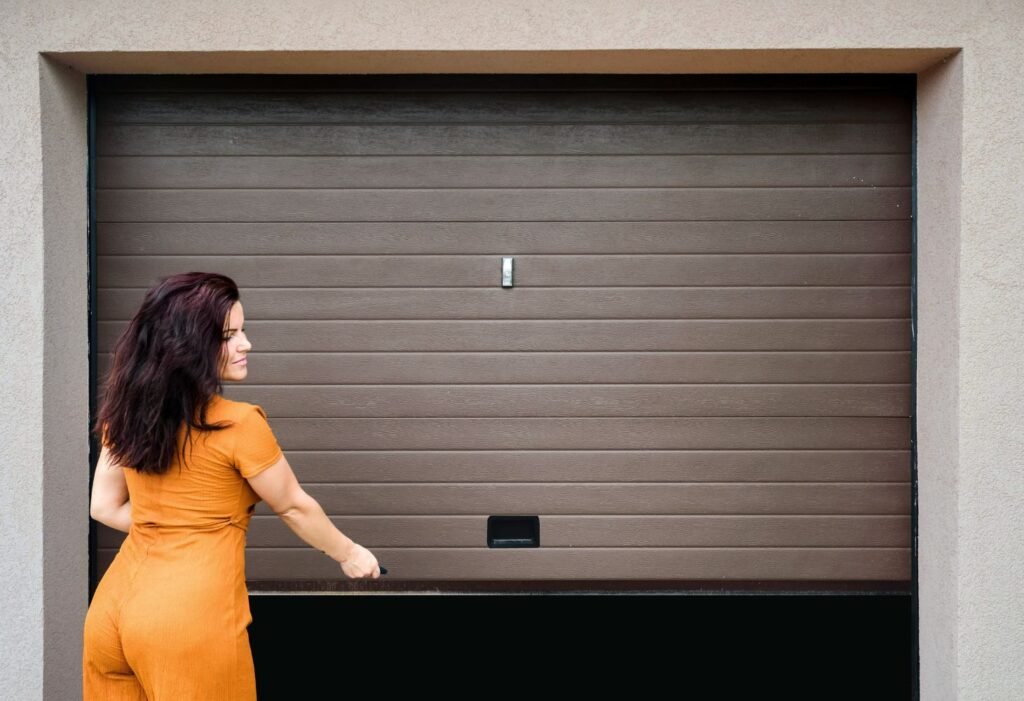 single garage door opening without screens